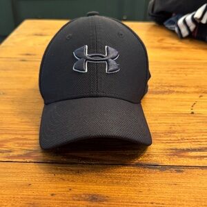 Under Armour black hat